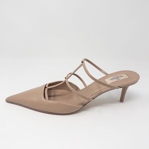 Valentino Garavani Rockstud Wispy 50 Pointed Nude Mules Pumps Size 42 EU